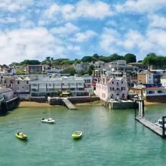 cowes Photo