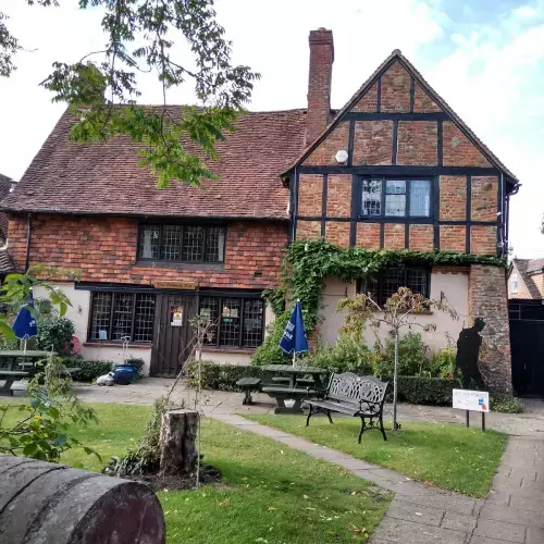Elstead Photo
