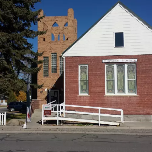 Riverton Photo