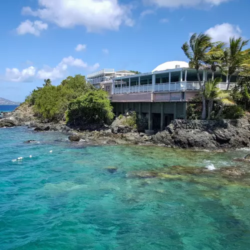 St Thomas Photo