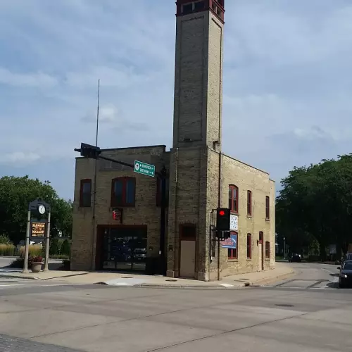 Thiensville Photo